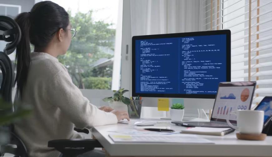 鹰潭企业数字化解决方案:机器学习赋能商业模式升级的核心路径
